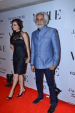 Dia Mirza at Vogue_s 5th Anniversary bash in Trident, Mumbai on 22nd Sept 2012 (11).JPG