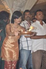 Poonam Pandey at Andheri Ka Raja, Mumbai on 22nd Sept 2012 (21).JPG