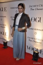 Sameera Reddy at Vogue_s 5th Anniversary bash in Trident, Mumbai on 22nd Sept 2012 (19).JPG