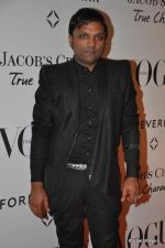 at Vogue_s 5th Anniversary bash in Trident, Mumbai on 22nd Sept 2012 (102).JPG