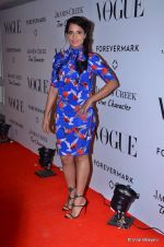 at Vogue_s 5th Anniversary bash in Trident, Mumbai on 22nd Sept 2012 (28).JPG