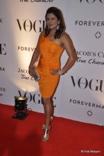 at Vogue_s 5th Anniversary bash in Trident, Mumbai on 22nd Sept 2012 (5).JPG