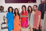 Sonal Sehgal, Shraddha Nigam, Mayank Anand at Shraddha and Mayank showcase in Atosa, Mumbai on 24th Sept 2012 (65).JPG