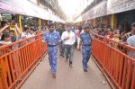 Himesh Reshammiya with Sur Shetra team at Ganesh Mandal in Lower Parel, Mumbai on 25th Sept 2012 (14).JPG