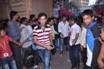 Himesh Reshammiya with Sur Shetra team at Ganesh Mandal in Lower Parel, Mumbai on 25th Sept 2012 (53).JPG