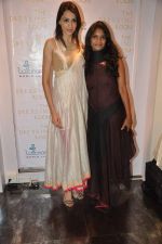Alecia Raut at the Dressing Room in Juhu, Mumbai on 26th Sept 2012 (23).JPG