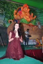 Claudia Ciesla prays to Ganesha in Mumbai on 26th Sept 2012 (17).JPG