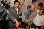 Suneil Anand celebrates Dev Anand_s birth anniversary in Sea Princess, Mumbai on 26th Sept 2012 (65).JPG