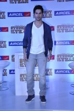Varun Dhawan at Student of the year tie up with Aircel in Taj Hotel, Mumbai on 26th Sept 2012 (12).JPG