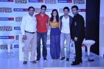 Varun Dhawan, Sidharth Malhotra, Alia Bhatt, Karan Johar at Student of the year tie up with Aircel in Taj Hotel, Mumbai on 26th Sept 2012 (42).JPG