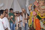 Rajpal Yadav visits Andheri Ka Raja in Mumbai on 27th Sept 2012 (25).JPG