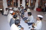 Rajpal Yadav visits Ganesha in Oberoi Mall, Mumbai on 27th Sept 2012 (7).JPG