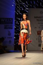 Model walk the ramp for ATSU Show at Wills Lifestyle India Fashion Week 2012 day 1 on 6th Oct 2012 (48).JPG