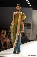 Model walk the ramp for Kiran Uttam Ghosh Show at Wills Lifestyle India Fashion Week 2012 day 1 on 6th Oct 2012 (25).JPG