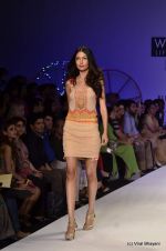 Model walk the ramp for Surily Goel Show at Wills Lifestyle India Fashion Week 2012 day 1 on 6th Oct 2012 (4).JPG