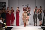 Model walk the ramp for Anaikka Show at Wills Lifestyle India Fashion Week 2012 day 2 on 7th Oct 2012 (1).JPG
