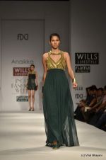 Model walk the ramp for Anaikka Show at Wills Lifestyle India Fashion Week 2012 day 2 on 7th Oct 2012 (101).JPG