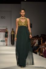 Model walk the ramp for Anaikka Show at Wills Lifestyle India Fashion Week 2012 day 2 on 7th Oct 2012 (102).JPG