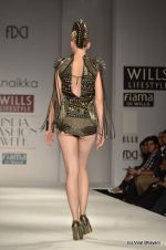 Model walk the ramp for Anaikka Show at Wills Lifestyle India Fashion Week 2012 day 2 on 7th Oct 2012 (140).JPG
