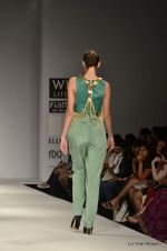 Model walk the ramp for Anaikka Show at Wills Lifestyle India Fashion Week 2012 day 2 on 7th Oct 2012 (34).JPG