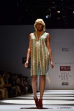 Model walk the ramp for Kavita Bhartia Show at Wills Lifestyle India Fashion Week 2012 day 2 on 7th Oct 2012 (9).JPG