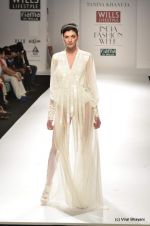 Model walk the ramp for Taniya Khanuja Show at Wills Lifestyle India Fashion Week 2012 day 2 on 7th Oct 2012 (43).JPG