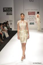Model walk the ramp for Taniya Khanuja Show at Wills Lifestyle India Fashion Week 2012 day 2 on 7th Oct 2012 (47).JPG