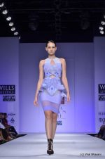 Model walk the ramp for Alpana and Neeraj Show at Wills Lifestyle India Fashion Week 2012 day 3 on 8th Oct 2012 (24).JPG