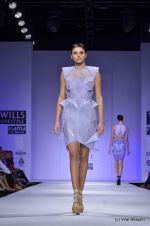 Model walk the ramp for Alpana and Neeraj Show at Wills Lifestyle India Fashion Week 2012 day 3 on 8th Oct 2012 (30).JPG