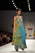 Model walk the ramp for Anupama Dayal Show at Wills Lifestyle India Fashion Week 2012 day 3 on 8th Oct 2012 (52).JPG