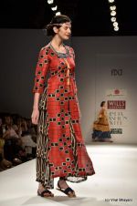 Model walk the ramp for Anupama Dayal Show at Wills Lifestyle India Fashion Week 2012 day 3 on 8th Oct 2012 (62).JPG