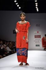 Model walk the ramp for Anupama Dayal Show at Wills Lifestyle India Fashion Week 2012 day 3 on 8th Oct 2012 (89).JPG