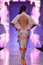Model walk the ramp for Gaurav Gupta Show at Wills Lifestyle India Fashion Week 2012 day 3 on 8th Oct 2012 (126).JPG