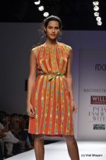 Model walk the ramp for Nachiket Barve Show at Wills Lifestyle India Fashion Week 2012 day 3 on 8th Oct 2012 (65).JPG