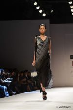 Model walk the ramp for Abhi Singh Show at Wills Lifestyle India Fashion Week 2012 day 4 on 9th Oct 2012 (42).JPG