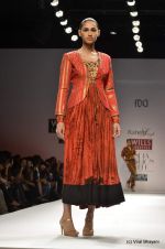 Model walk the ramp for Rahul Singh Show at Wills Lifestyle India Fashion Week 2012 day 4 on 9th Oct 2012 (28).JPG