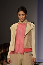 Model walk the ramp for Ritesh Kumar Show at Wills Lifestyle India Fashion Week 2012 day 4 on 9th Oct 2012 (35).JPG