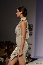 Model walk the ramp for Ritesh Kumar Show at Wills Lifestyle India Fashion Week 2012 day 4 on 9th Oct 2012 (48).JPG