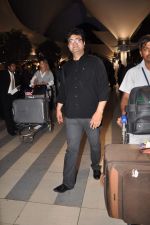 Parsoon Joshi snapped at the airport in Mumbai on 8th Oct 2012 (2).JPG