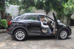 John Abraham gifts Audi Q life to sis-in_law on bday in Bandra, Mumbai on 10th Oct 2012 (13).JPG