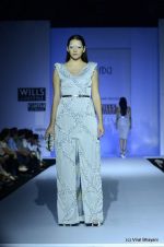 Model walk the ramp for Anand Bhushan Show at Wills Lifestyle India Fashion Week 2012 day 4 on 9th Oct 2012 (38).JPG