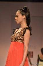 Model walk the ramp for Joymitra Show at Wills Lifestyle India Fashion Week 2012 day 5 on 10th Oct 2012 (120).JPG