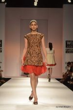 Model walk the ramp for Joymitra Show at Wills Lifestyle India Fashion Week 2012 day 5 on 10th Oct 2012 (144).JPG