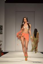 Model walk the ramp for Pia Pauro Show at Wills Lifestyle India Fashion Week 2012 day 5 on 10th Oct 2012 (43).JPG