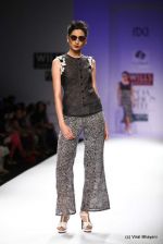 Model walk the ramp for Raj Shroff Show at Wills Lifestyle India Fashion Week 2012 day 5 on 10th Oct 2012 (140).JPG