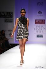 Model walk the ramp for Raj Shroff Show at Wills Lifestyle India Fashion Week 2012 day 5 on 10th Oct 2012 (157).JPG
