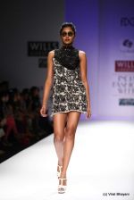 Model walk the ramp for Raj Shroff Show at Wills Lifestyle India Fashion Week 2012 day 5 on 10th Oct 2012 (158).JPG