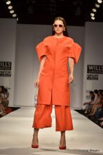 Model walk the ramp for Shivan and Narresh Show at Wills Lifestyle India Fashion Week 2012 day 5 on 10th Oct 2012 (28).JPG