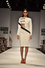 Model walk the ramp for Shivan and Narresh Show at Wills Lifestyle India Fashion Week 2012 day 5 on 10th Oct 2012 (48).JPG