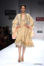 Model walk the ramp for Virtues Show at Wills Lifestyle India Fashion Week 2012 day 5 on 10th Oct 2012 (187).JPG